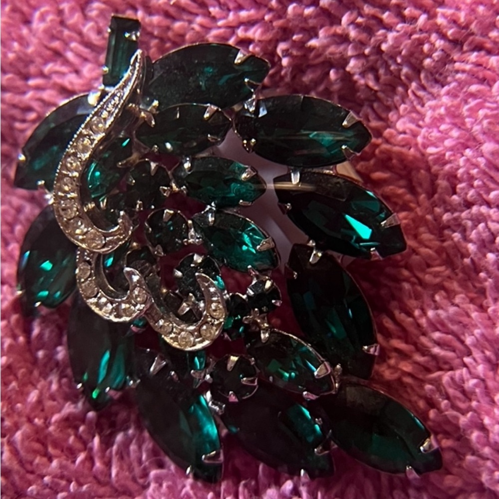 Signed Albert Weiss brooch